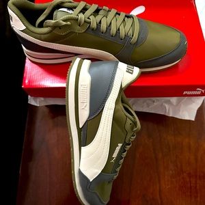 PUMA, men’s size 10 shoes. Olive green and grey
